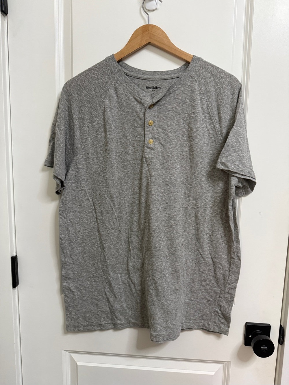 Goodfellow & Co Gray Short Sleeve Henley